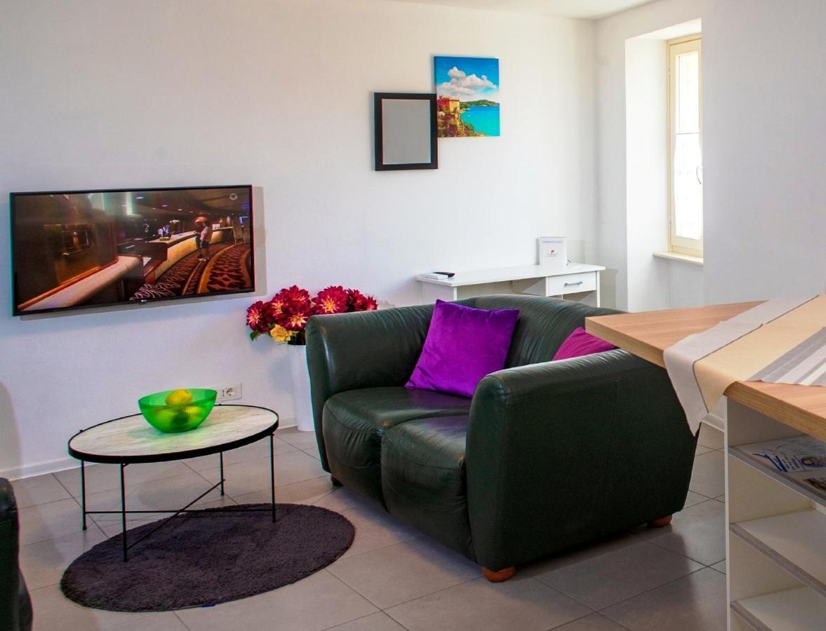 Ferienwohnung Crystal Deluxe Rovinj Exterior foto