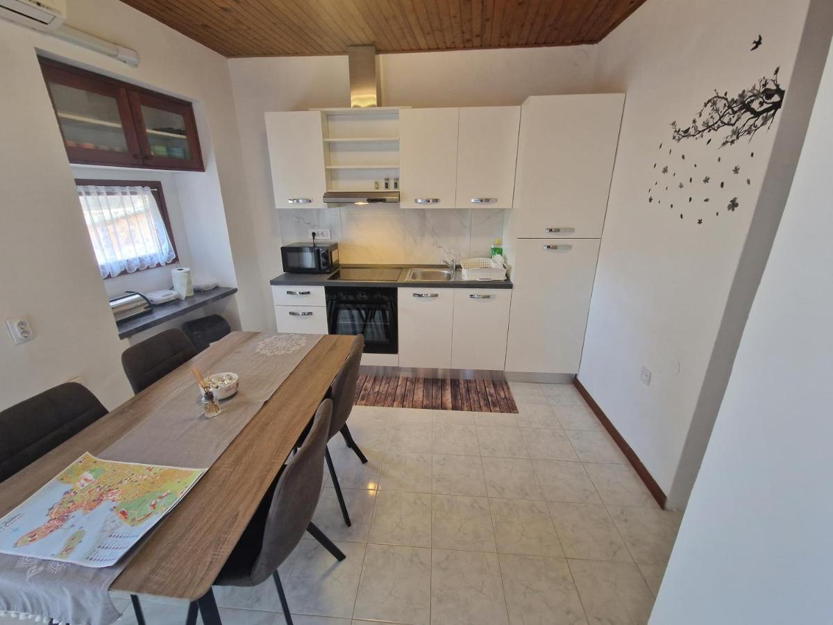 Ferienwohnung Crystal Deluxe Rovinj Exterior foto