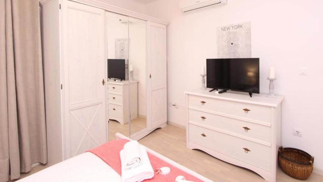 Ferienwohnung Crystal Deluxe Rovinj Exterior foto