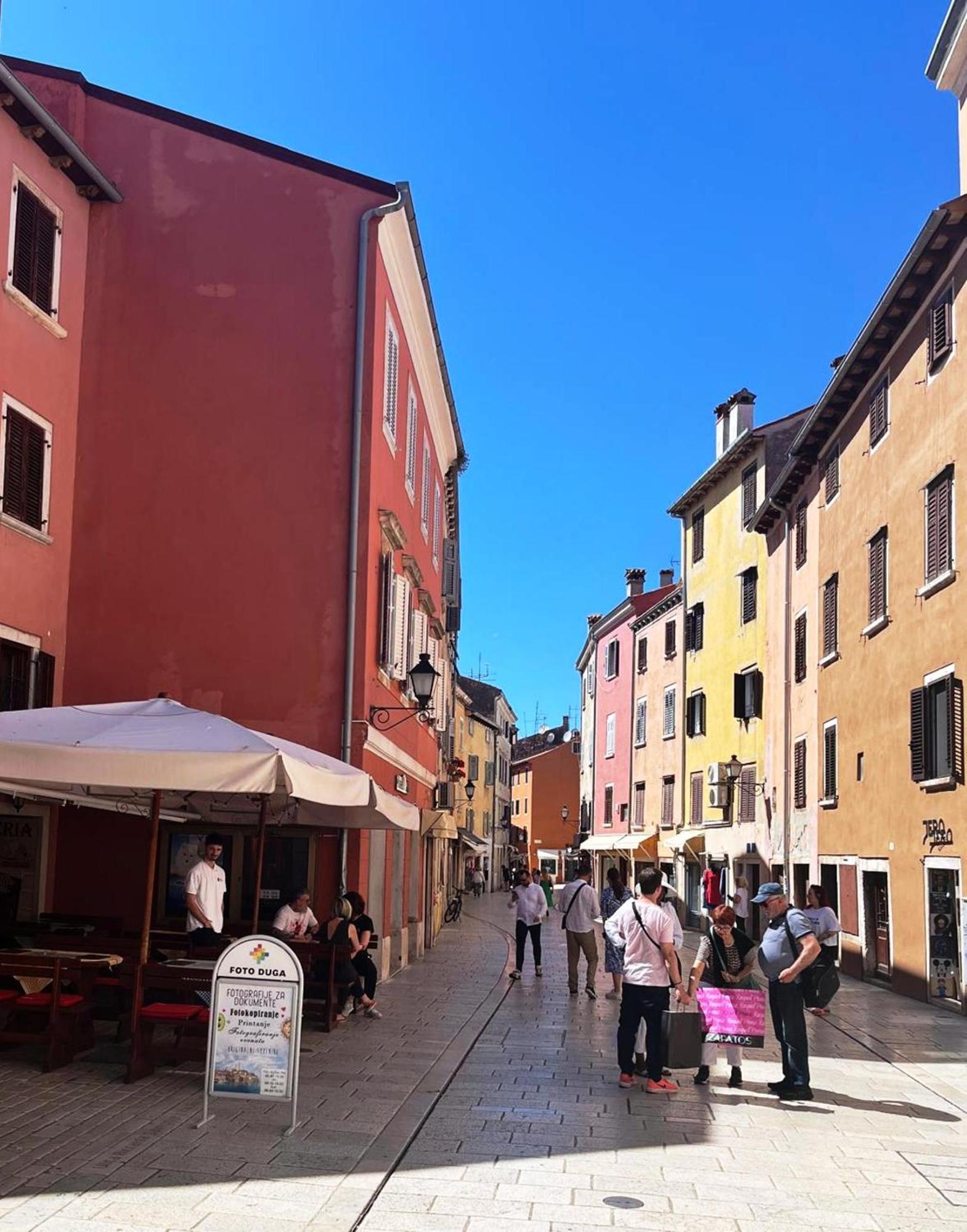 Ferienwohnung Crystal Deluxe Rovinj Exterior foto