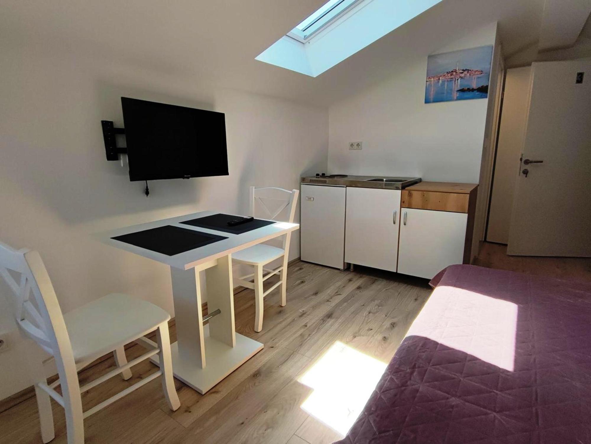 Ferienwohnung Crystal Deluxe Rovinj Exterior foto
