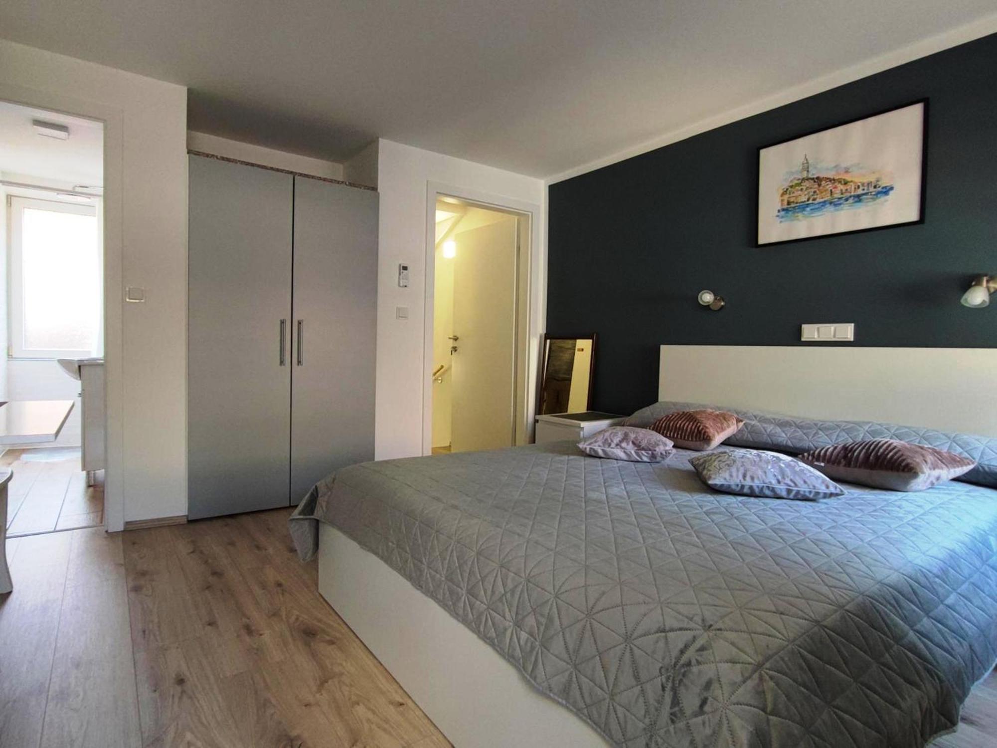 Ferienwohnung Crystal Deluxe Rovinj Exterior foto